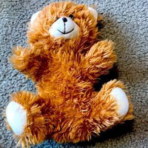 Stuffy light brown bear